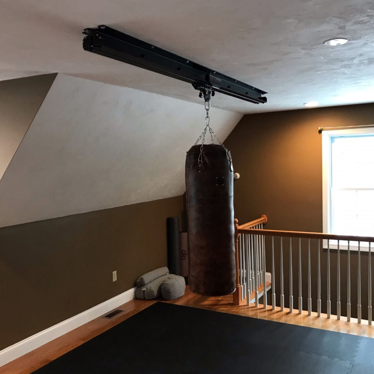 The Century Punching Bag Mounting System - the space-saving solution f,  21,99 €